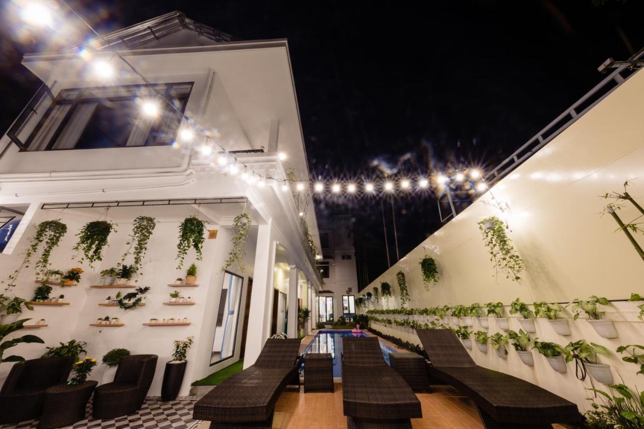 Dkd Trio Hotel Hue Exterior photo
