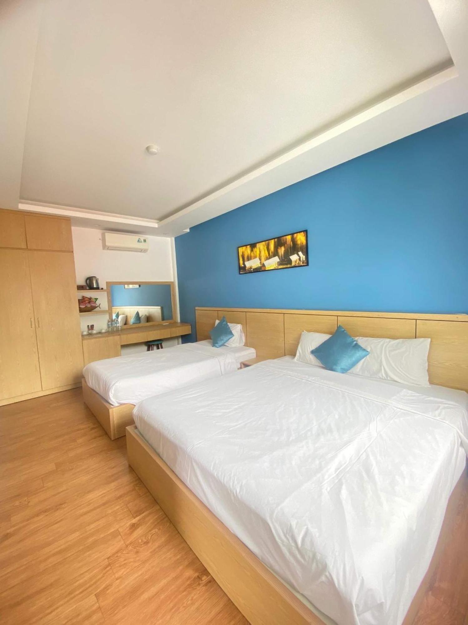Dkd Trio Hotel Hue Exterior photo